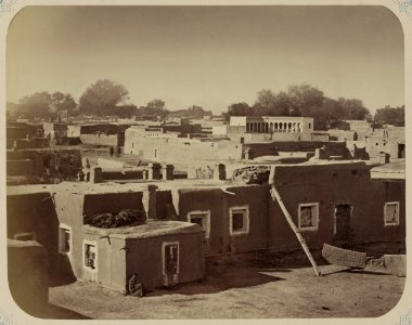 Zaravshanskii okrug. G. Samarkand. Postroiki v tsitadeli LCCN2007682572