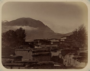 Zaravshanskii okrug. G. Urgut. Chast' goroda prilegaiushchaia k gorie Khodzha-dug (sic) LCCN2007682593