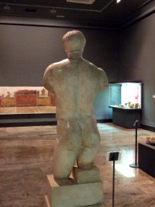 Zaragoza - Museo - Estatua varonil 04