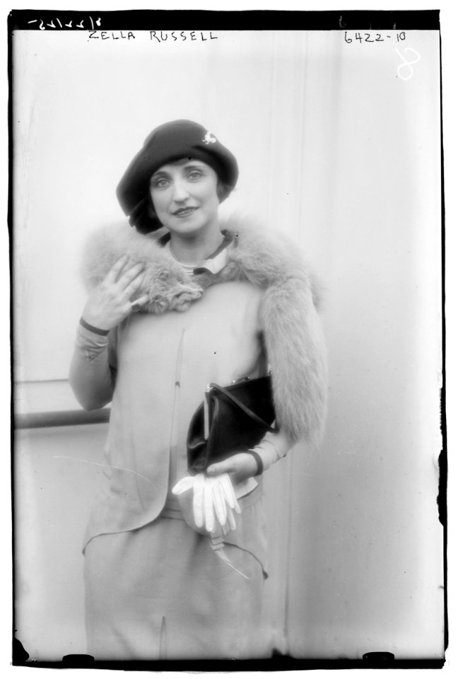 Zelda Russell LCCN2014718691
