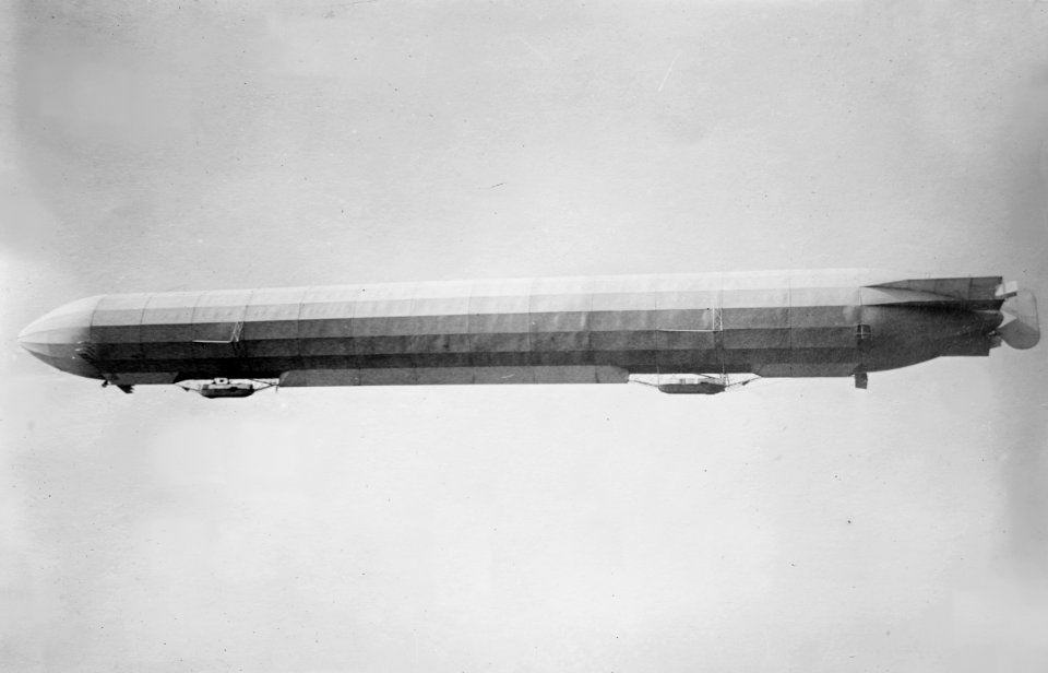 Zeppelin III in flight