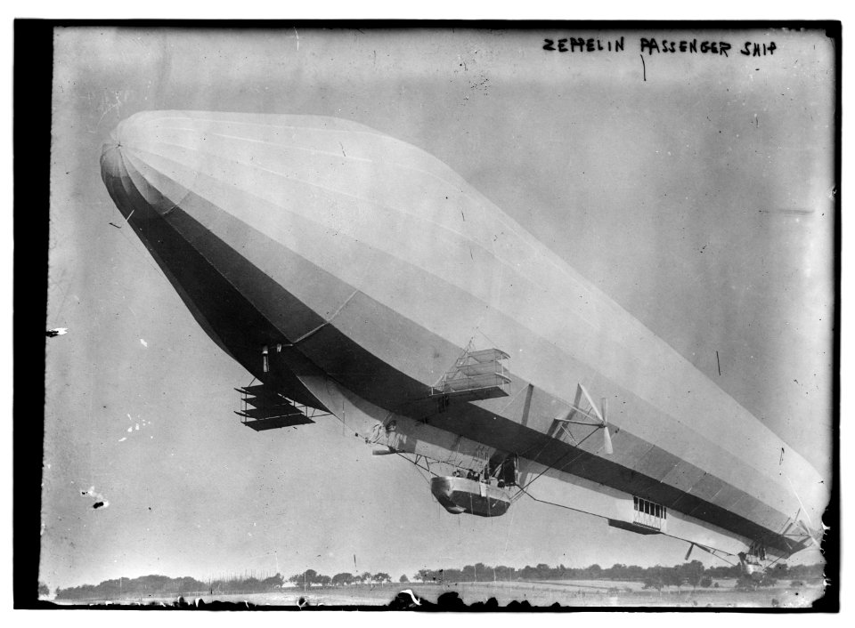 Zeppelin Passenger ship LCCN2014689480
