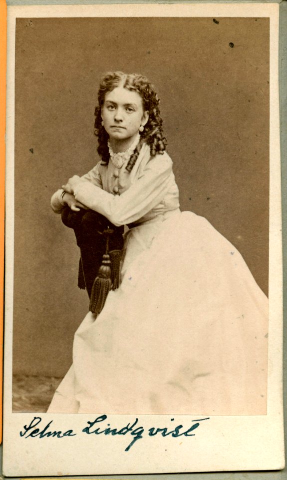 Zelma Lindqvist, rollporträtt - SMV - H9 018