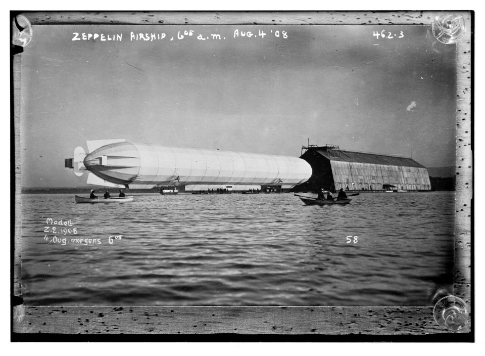 Zeppelin airship, 6-05 AM Aug. 4 '08 LCCN2014682123