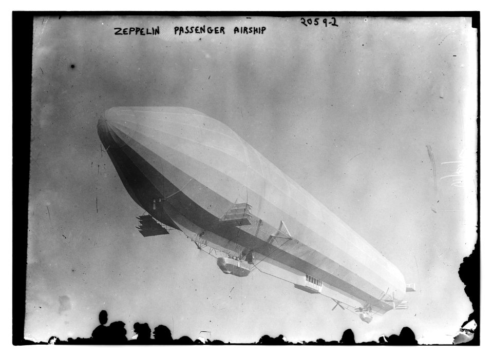 Zeppelin Passenger airplane LCCN2014688366