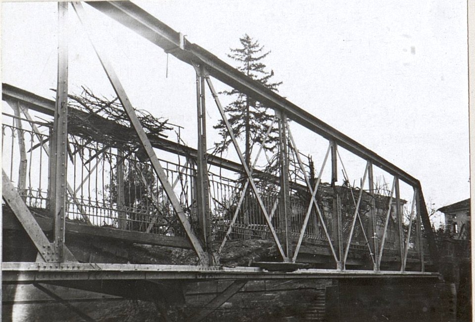 Zerschossene Brücke im Wippachtal.13.9.17. (BildID 15604611)