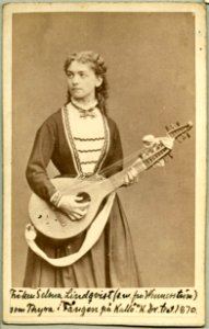 Zelma Lindqvist, rollporträtt - SMV - H9 021