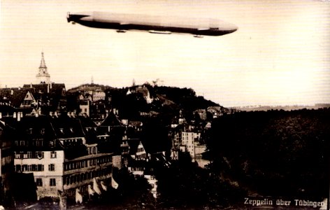 Zeppelin über Tübingen (AK 1911 TPk170B)