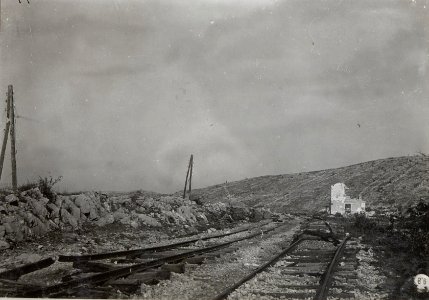 Zerstörte Eisenbahn an der Isonzofront (BildID 15605263)