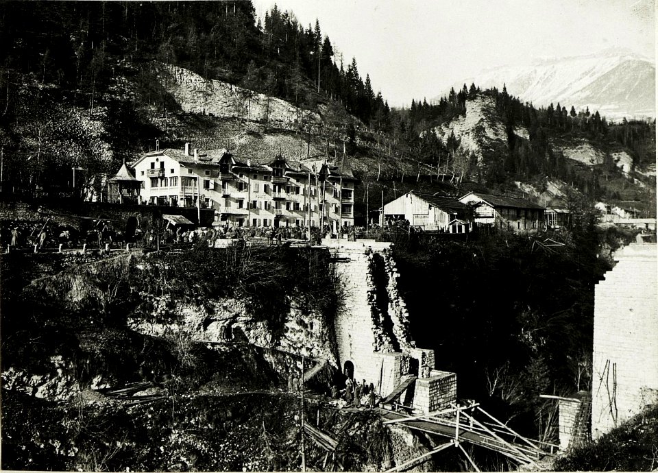 Zerstörte Brücke bei Ponte della Sera. (BildID 15429798)