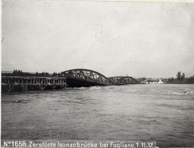 Zerstörte Isonzobrücke bei Fogliano.1.11.17. (BildID 15608033)