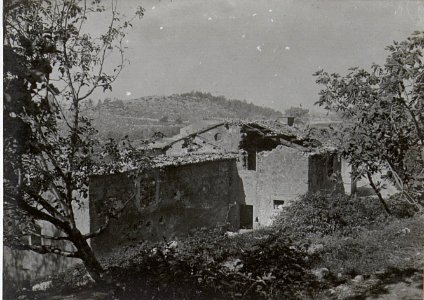 Zerschossenes Haus im Wippachtal.5.9.17. (BildID 15603406)