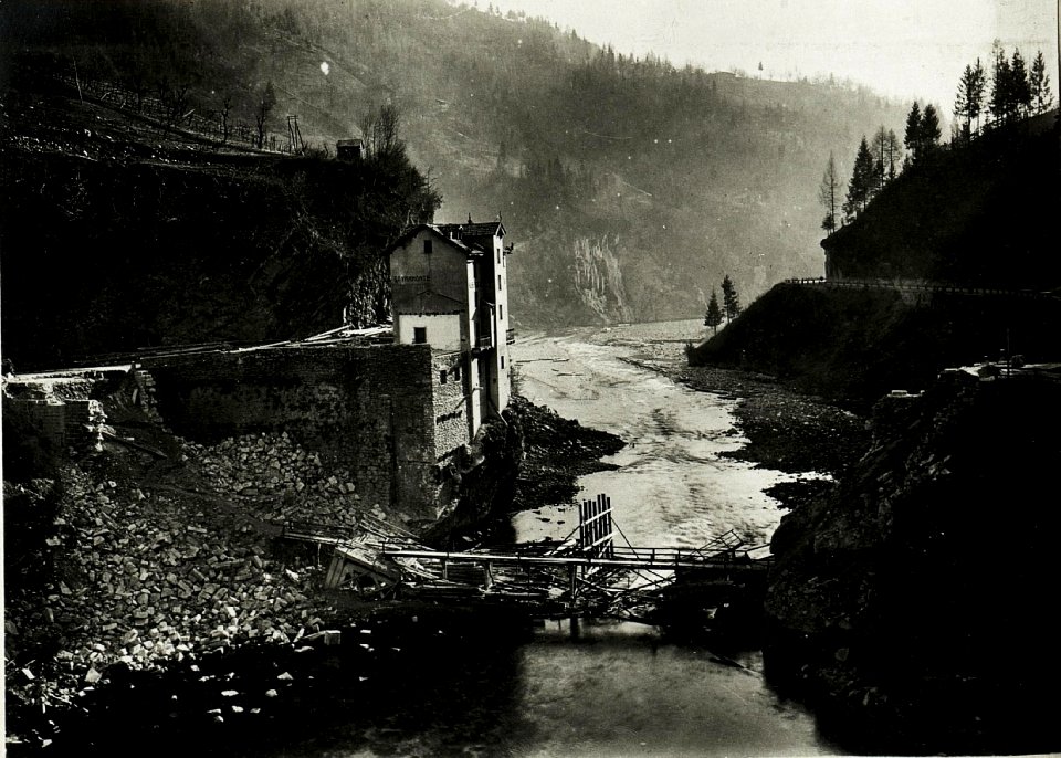Zerstörte Brücke hinter Molino di Sopramonte. (BildID 15429777)