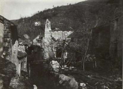 Zerstörte Häuser in Valdobiaderce. (BildID 15668067)