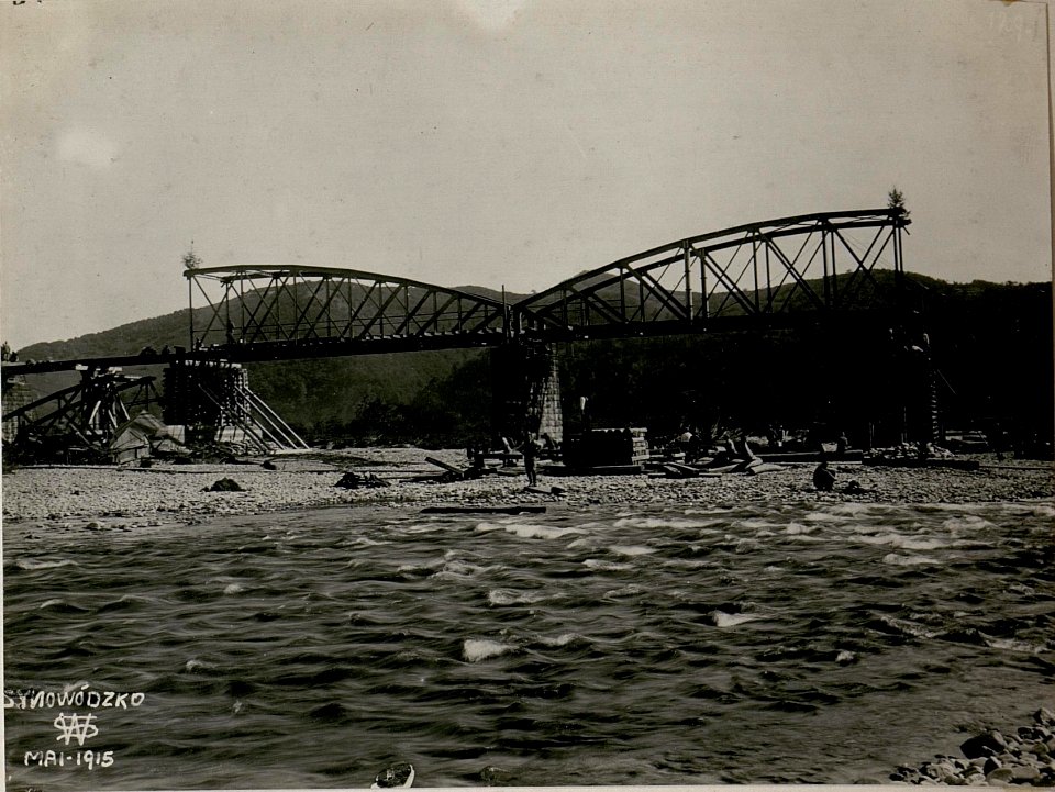 Zerstörte Eisenbahnbrücke, Synowudsko. (BildID 15517585)