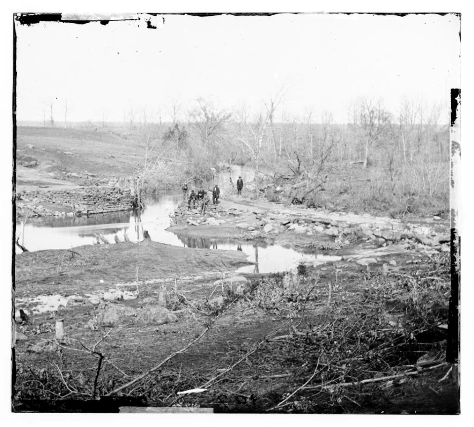 Zerstörte Steinbruecke 00944v