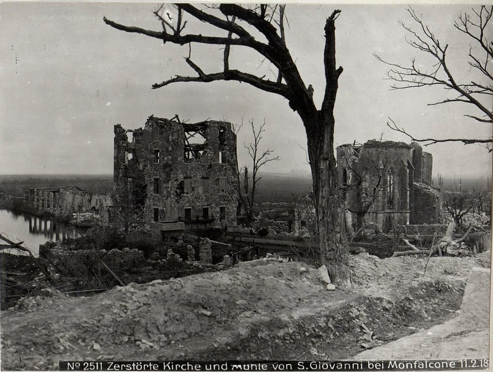 Zerstörte Kirche und M-- von S.Giovanni bei Monfalcone 11.2.18. (BildID 15614811)