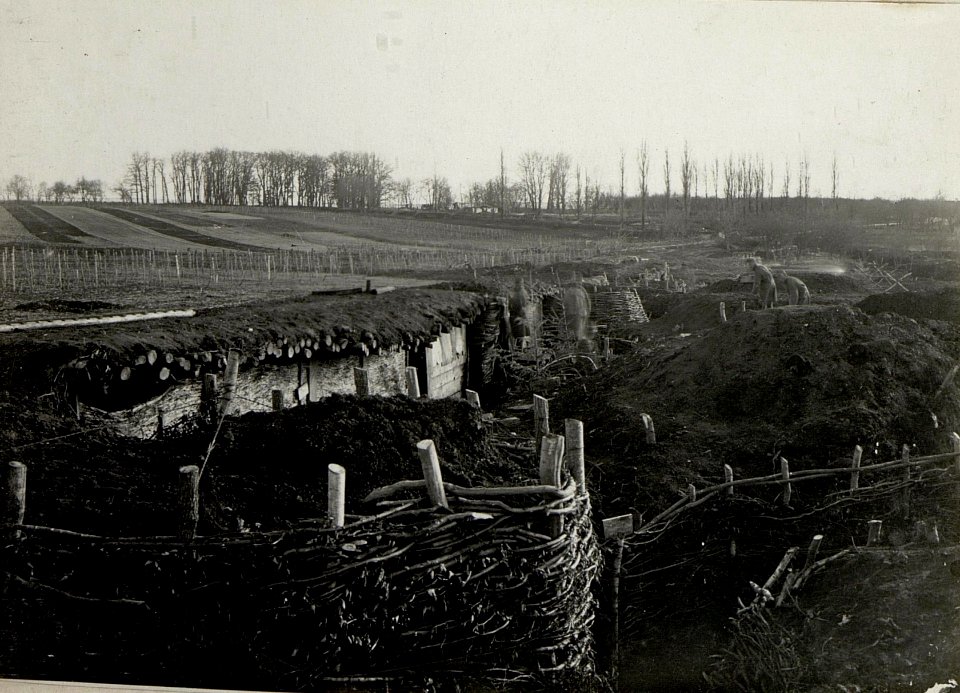 Zerstörtes Herrenhaus von BEREMIANI mit der Stellung der 3.Komp. Aufgenommen am 11. IV.1916. Inf.Rgt.Nro.60. (BildID 15537073)