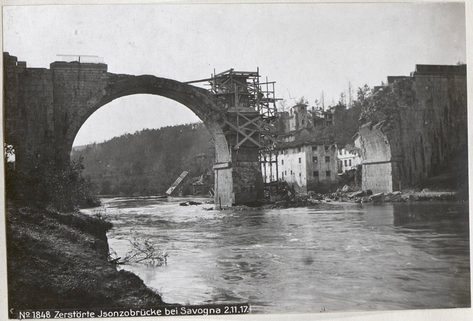 Zerstörte Jsonzobrücke bei Savogna 2.11.17. (BildID 15609363)