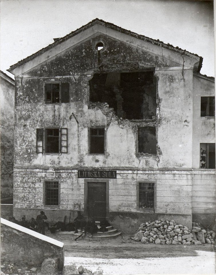 Zerstörte Schule a.d.Isonzofront (BildID 15605410)