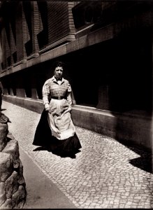 Zille, Heinrich - Berlin – Straßen und Straßenszenen, Dircksenstraße (Zeno Fotografie)
