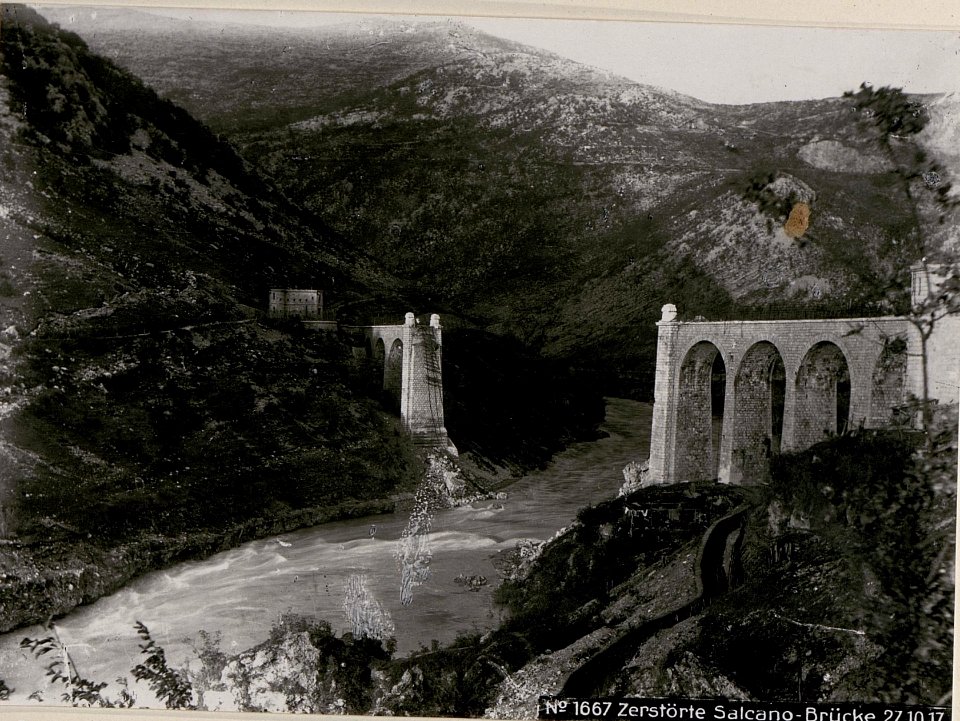 Zerstörte Salcano-Brücke (BildID 15737390)