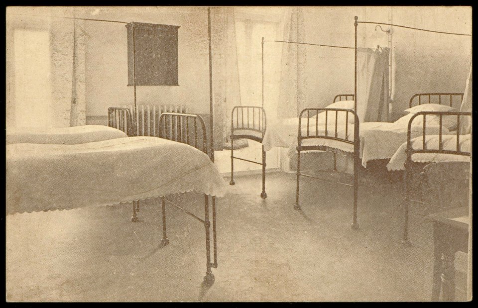 Ziekenzaal Diaconessenziekenhuis, Overtoom. Uitgave Brinio, Rotterdam, Afb PBKD00031000057