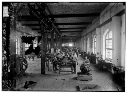 Zionist activities around Haifa. Hebrew Technical Institute. Apprentices working in the workshops. LOC matpc.02681
