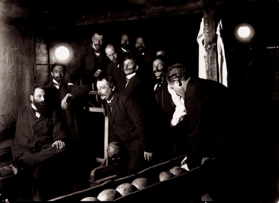 Zille, Heinrich - Künstlerkollegen und Ateliers, Kegelabend (Zeno Fotografie)