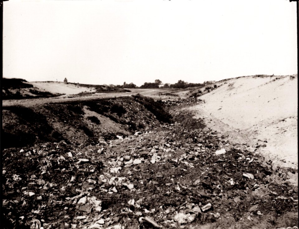 Zille, Heinrich - Ungewohnter Blick auf Gewohntes, Müllhalde in Charlottenburg (Zeno Fotografie)