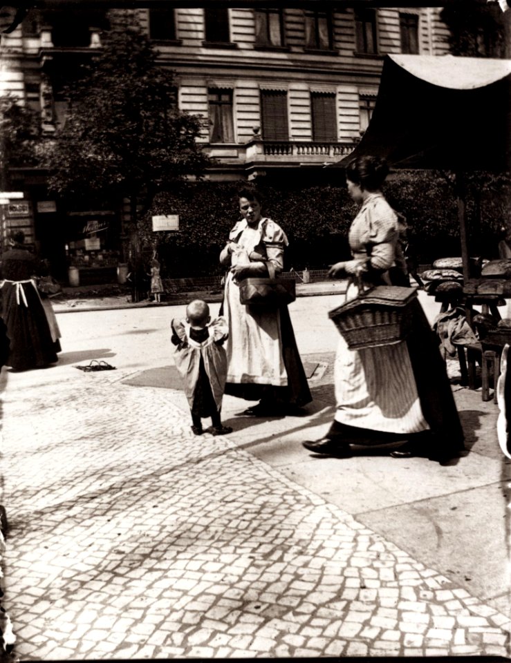 Zille, Heinrich - Charlottenburg – Markt auf dem Friedrich Karl-Platz, Frauen auf dem Markt, Friedrich Karl-Platz (5) (Zeno Fotografie)