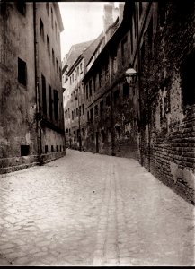 Zille, Heinrich - Krögel und Altberliner Höfe, Krögelgasse nach Norden (Zeno Fotografie)
