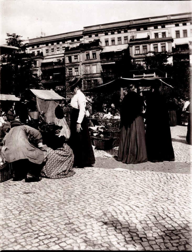 Zille, Heinrich - Charlottenburg – Markt auf dem Friedrich Karl-Platz, Frauen auf dem Markt, Friedrich Karl-Platz (3) (Zeno Fotografie)