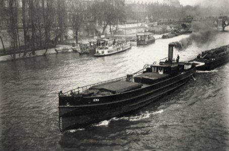 Zola, Francois Emile - Schlepper und Kähne auf der Seine (Zeno Fotografie)