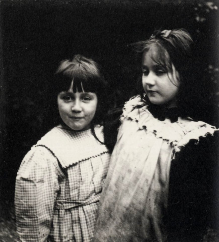 Zola, Francois Emile - Die Kinder beim Spielen, aus dem Album »Histoire vraie« (Zeno Fotografie)