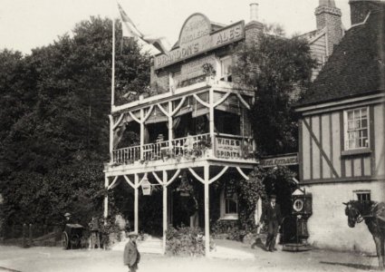 Zola, Francois Emile - In der Nähe von Walton und nicht weit von der Themse entfernt - das »rätselhafte Haus« (Zeno Fotografie)