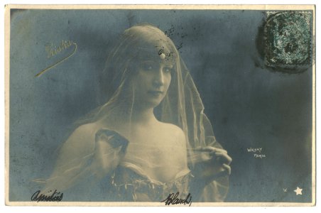 ZISKA Étoile. 619-30. Photo Waléry