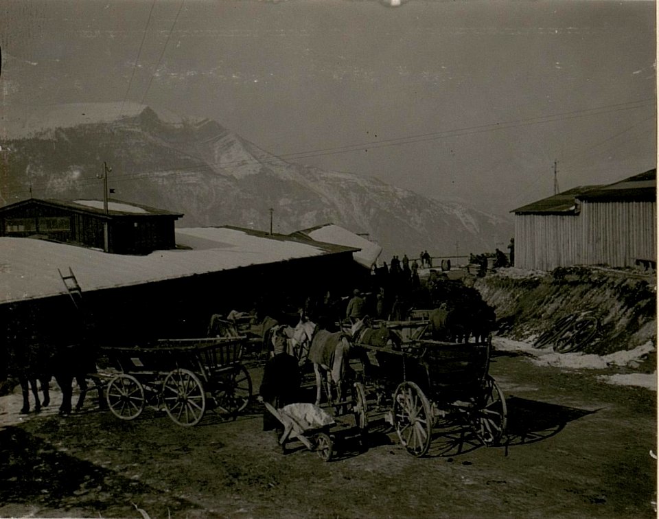 Zufahrt zur Seilbahnstation in Folgaria. (BildID 15515366)