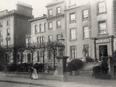 Zola, Francois Emile - Queen's Hotel in Upper Norwood, die letzte Bleibe des Schriftstellers vor seiner Rückkehr nach Frankreich (Zeno Fotografie)