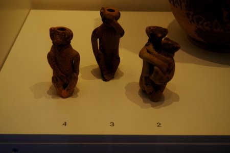 Zoomorphic aryballos-MAHG MF 0092-P6130535