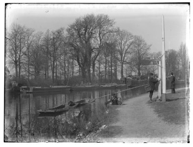 Zuilen, De Vecht, Jongens Olie, 1894-03 (max res) photo