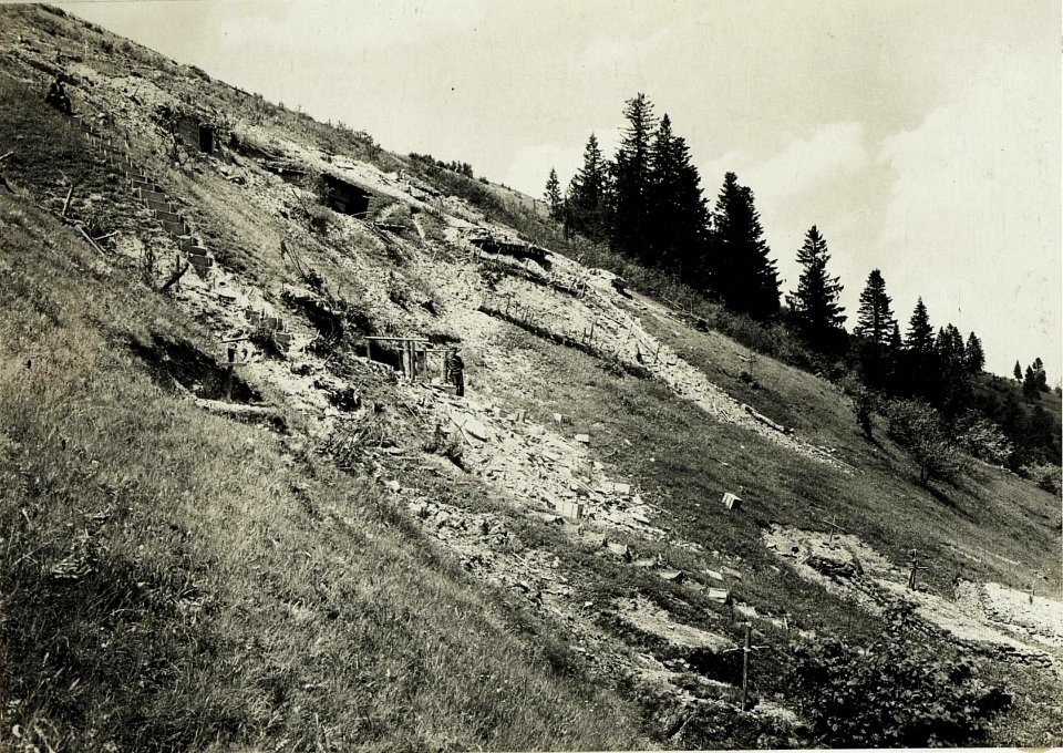 Zwinin.Nordhang, Russ.Schützendeckungen