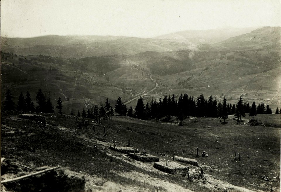 Zwinin. Blick auf Orawa und Strasse nach Tucholka