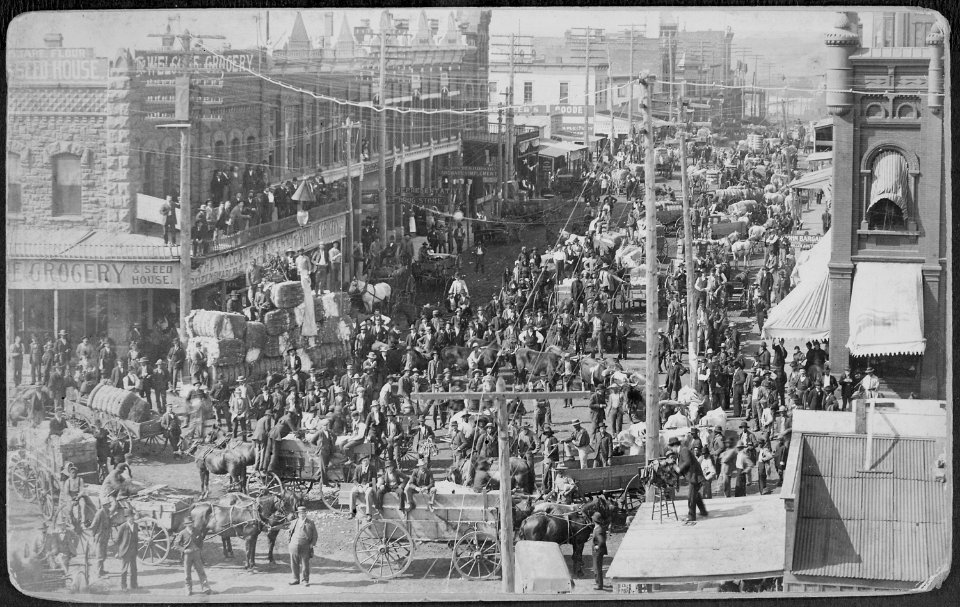 Guthrie Cotton Market. Peak of trading on Harrison Avenue is captured by Photographer Swearingen, after 1893 - NARA - 516438