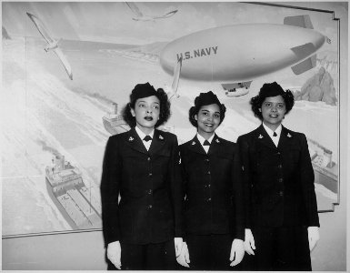 Hospital Apprentices second class Ruth C. Isaacs, Katherine Horton and Inez Patterson (left to right) are the first Neg - NARA - 520634 photo