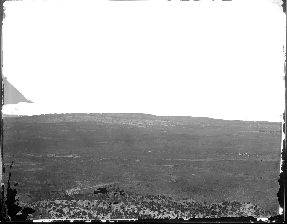 (Old No. 125) Northwest end of Zuni Uplift from west of Fort Wingate, New Mexico, Panorama with 100. (Old No. 126).... - NARA - 517773