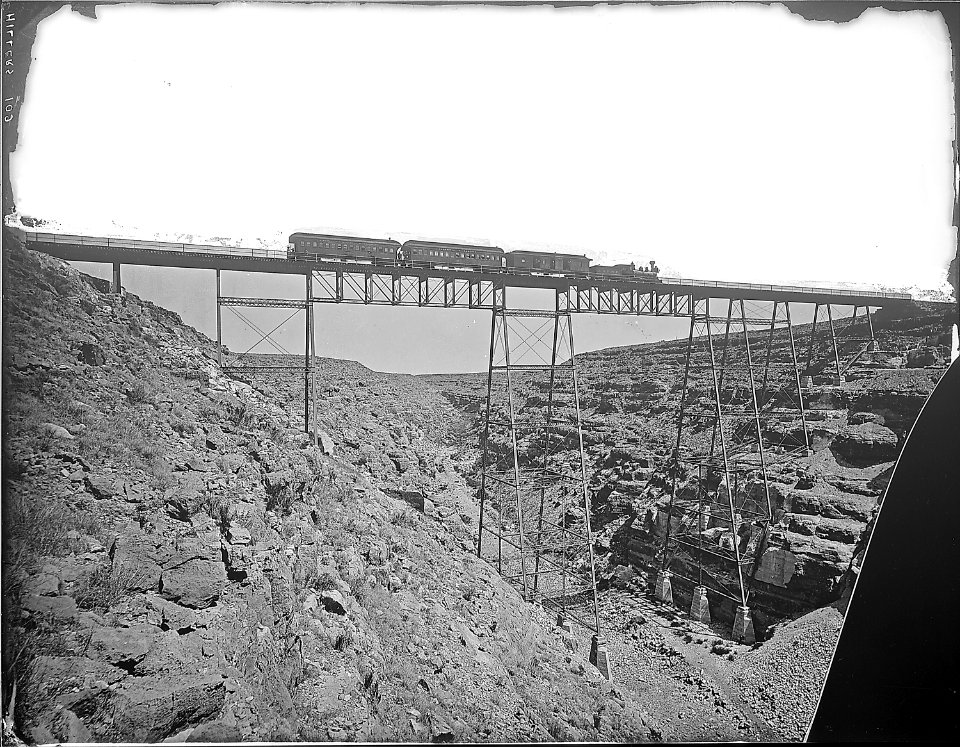 (Old No. 139) Santa Fe Railroad bridge over Canyon Diablo, Arizona, showing train and signs of - NARA - 517782