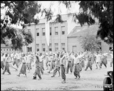 A far cry from the brutal treatment given American prisoners of war by the Communist North Korean forces, is the... - NARA - 542194