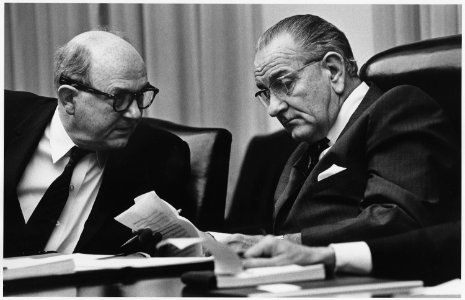 Advisors, Secretary of State Dean Rusk and President Lyndon B. Johnson - NARA - 192547