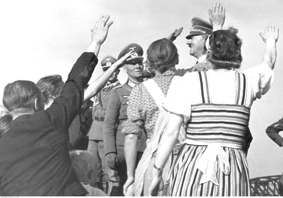 Adolf Hitler wśród volksdeutschów (2-14)